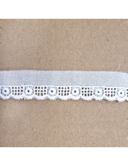 Tira bordada 3337 (1,80 cm), metro