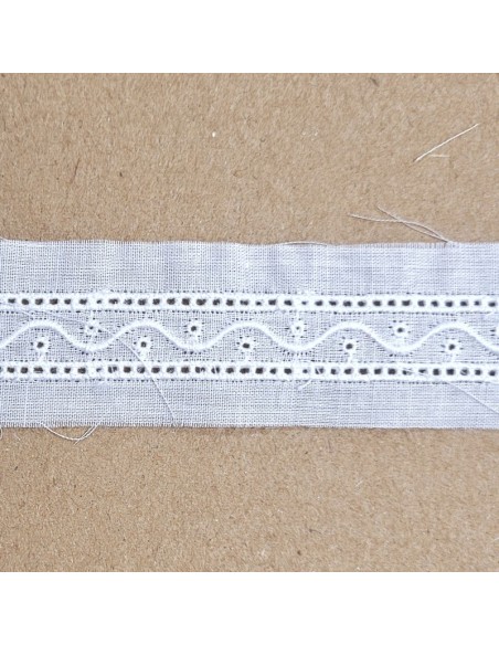 Tira bordada entredos 31499 (2,50 cm), m